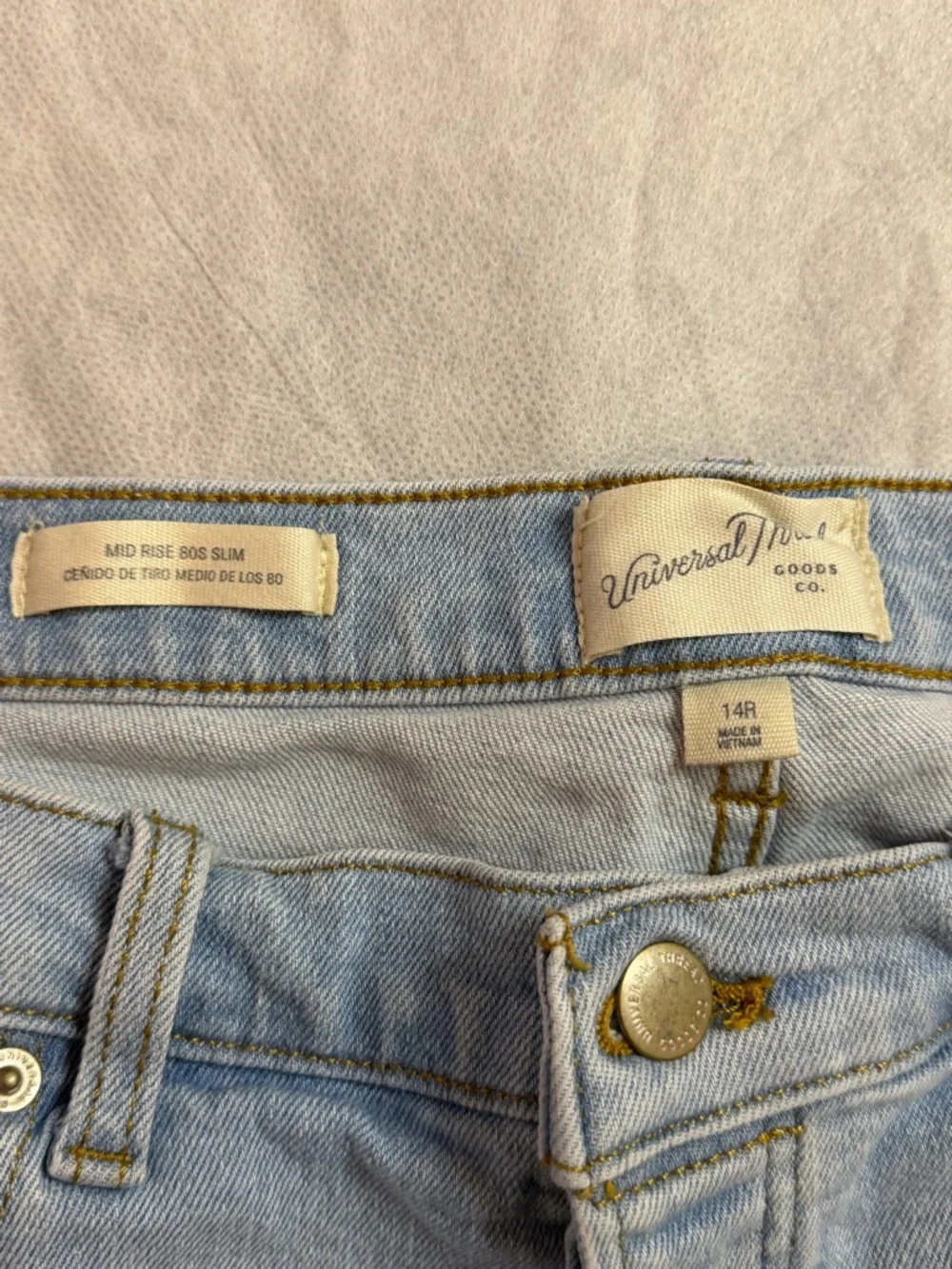 Universal Thread Mid Rise 80s Slim Jeans Distressed Button Fly Light Wash 14R